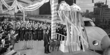 Ceremonia-de-inauguración-del-shinkansen-en-Tokio-en-1964-800x402